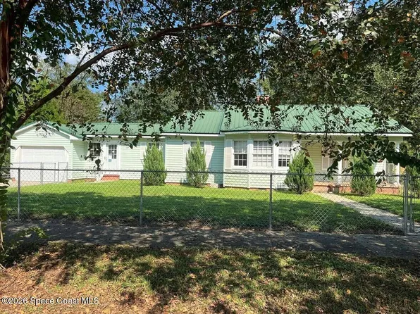 635 5th St, Chipley, FL 32428