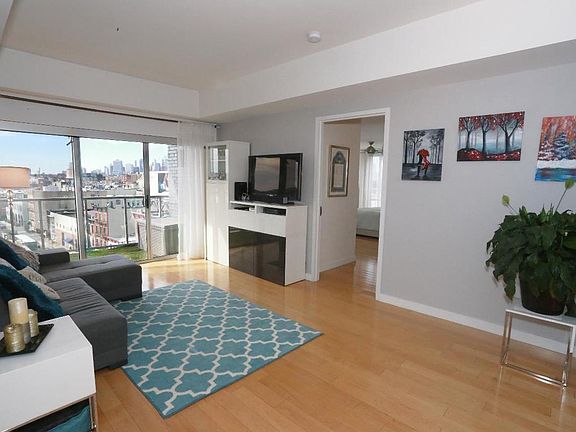2nd image of 560 Carroll St APT 7B