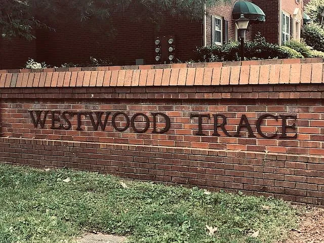 114 Westwood Trce — Photo 1