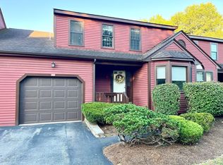 12 Hawthorne Vlg APT C, Franklin, MA 02038