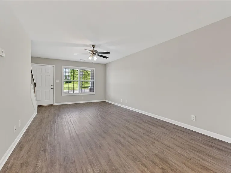 645 Stowe Ct #C — Photo 11