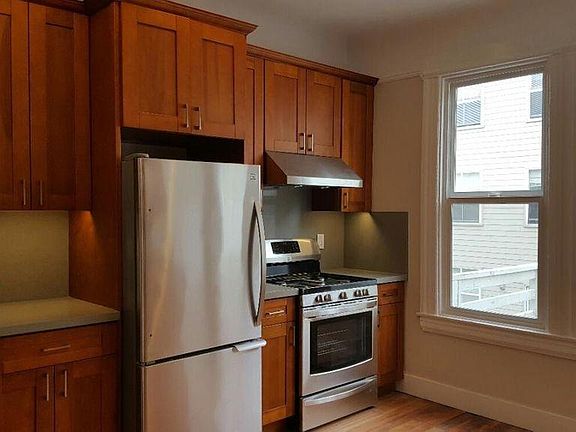 2nd image of 523 Natoma St #523