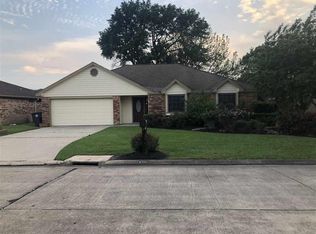 2501 Friar Tuck Ln, Groves, TX 77619