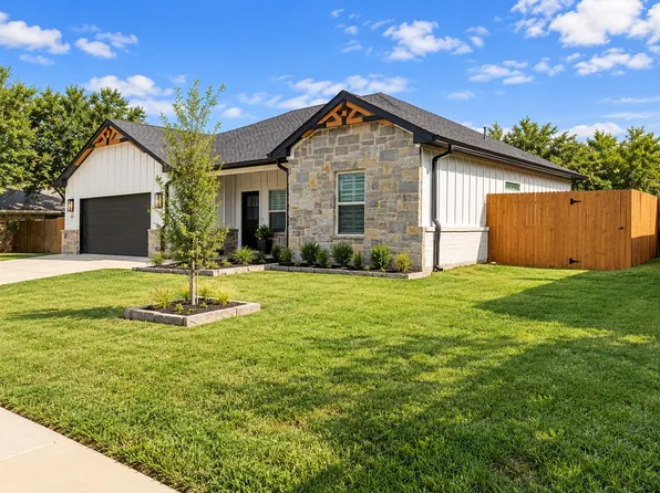 317 Lakeview Dr, Alvarado, TX 76009