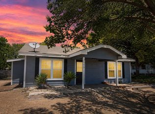 2605 Howard Rd, Waxahachie, TX 75165