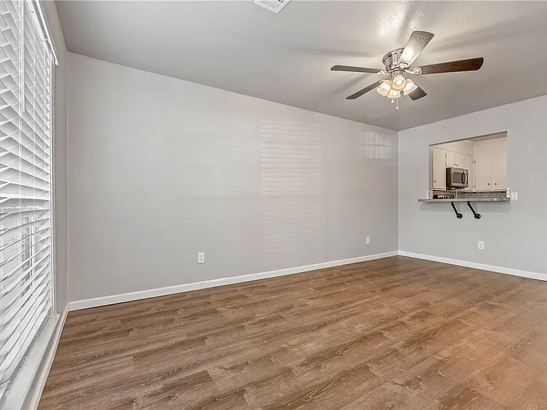 3345 Lodgepole Cir — Photo 4