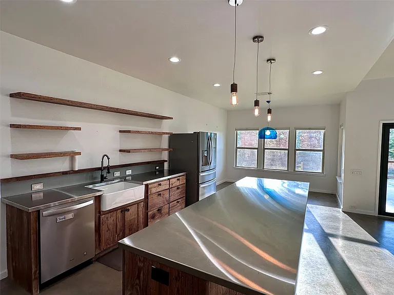 137 Mulberry Ln — Photo 13