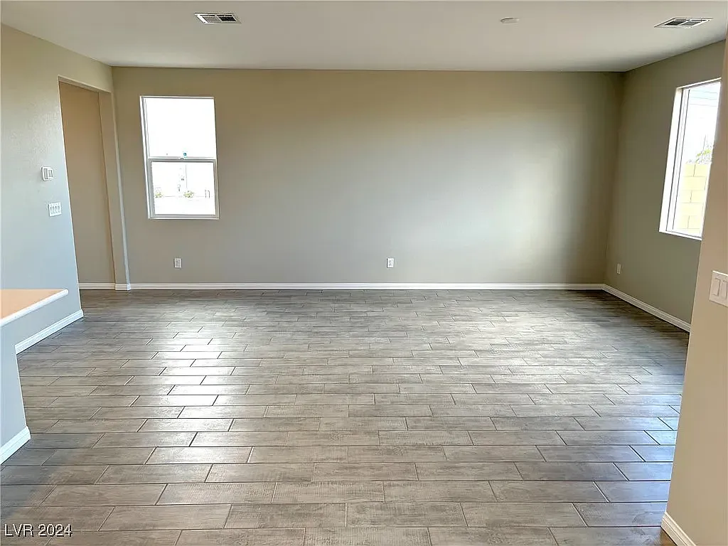 3 bed, 2.5 bath, 1800 sqft, $2,700 — Photo 4