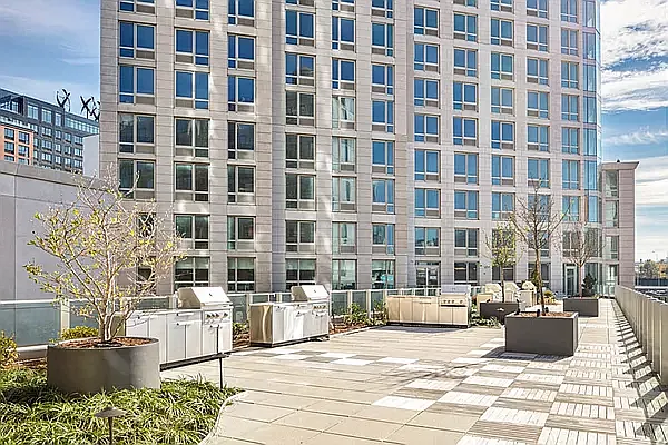 Rented by MNS | media 60