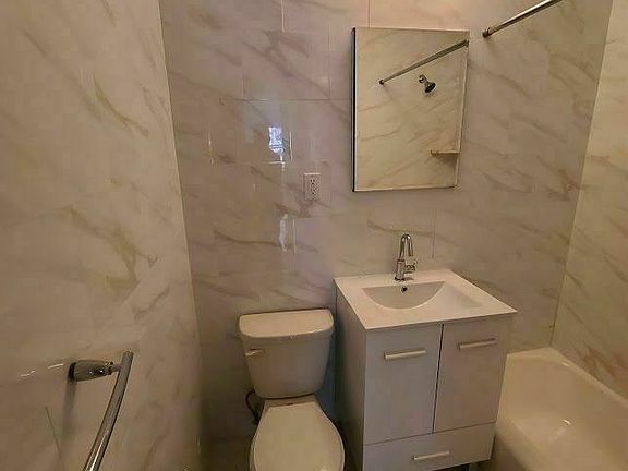 3rd image of 342 E 49th St #4