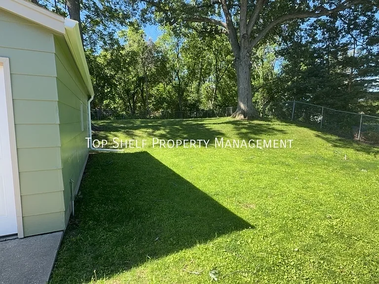2752 Holcomb Ave — Photo 12