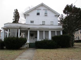 127 Grove St, Putnam, CT 06260