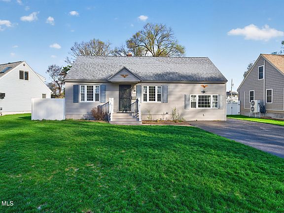 2nd image of 1038 Dudley Road