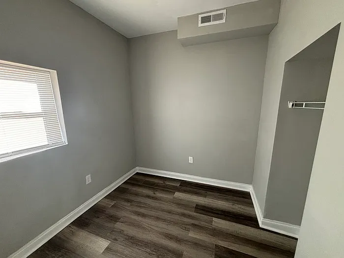 5399 Maple Ave — Photo 7