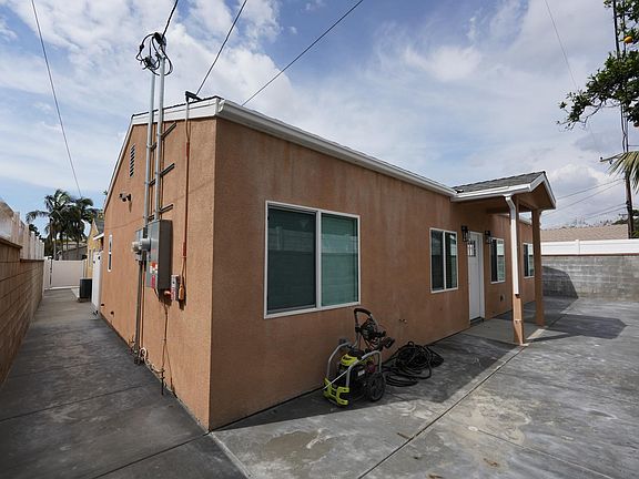 3rd image of 11910 S Gard Ave