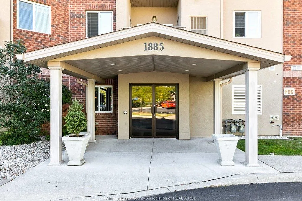 2 bed, 2.0 bath, $2,300 — Photo 3