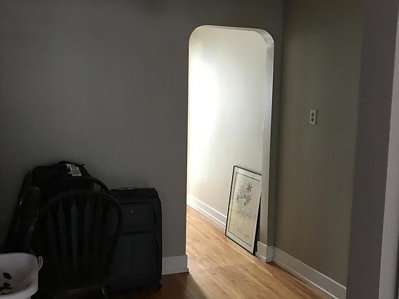 2nd image of 226 Linwood Ave #6
