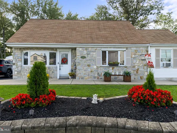 11003 Stevens Rd, Philadelphia, PA 19116