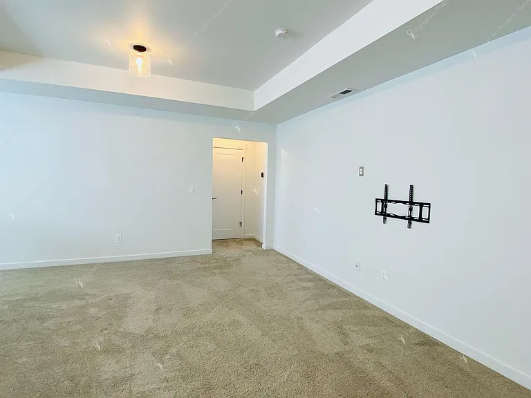 20756 SE Iron Horse Ln — Photo 29