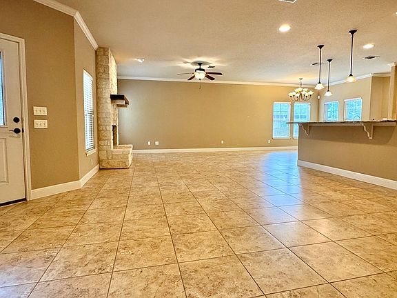 5th image of 1116 Norfolk Ln