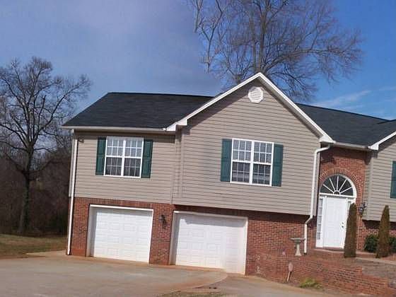 1st image of 2103 Picnic Dr