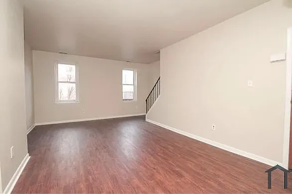 1734 W Diamond St #2 — Photo 2