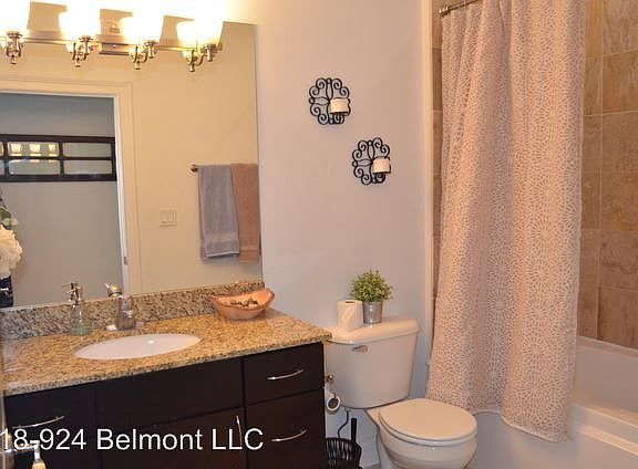 5th image of 918 W Belmont Ave APT 303