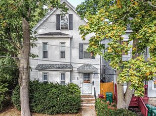 32 Pine Hill St, Lowell, MA 01852
