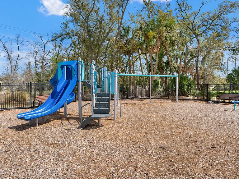 7506 Forest Mere Dr — Photo 4