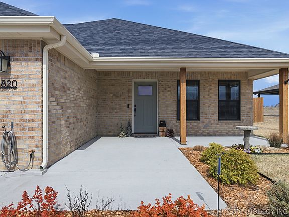4th image of 5820 Coldspring Ln