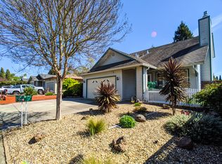 1571 Gladstone Way, Rohnert Park, CA 94928