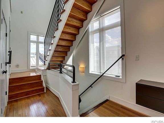 4th image of 1714 W Cary St Unit 2
