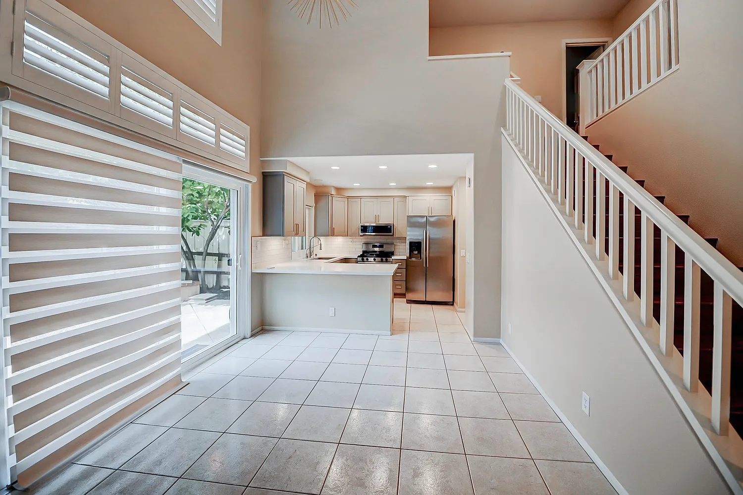 3 bed, 1300 sqft, $4,400 — Photo 4