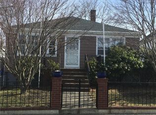 44 Monroe Ave, Bristol, RI 02809