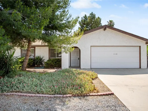 719 Lorraine Ln, Hemet, CA 92543
