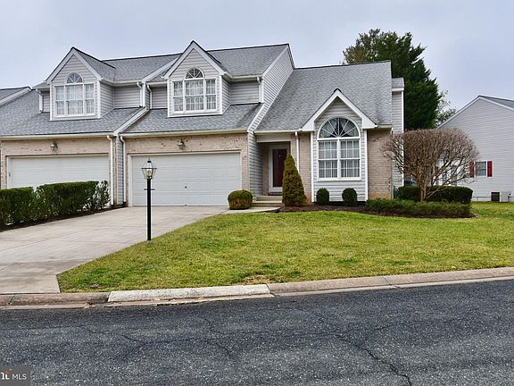 3rd image of 1720 Pine Forest Ct