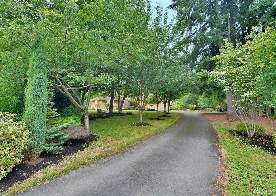 1st image of 6209 180th St SE