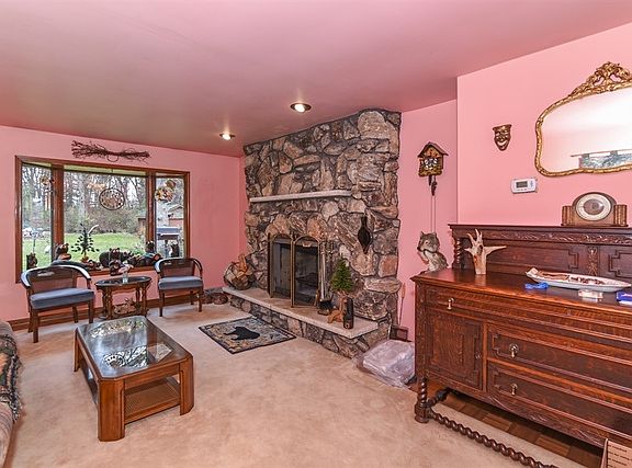 2nd image of 15419 W Thornwood Ln