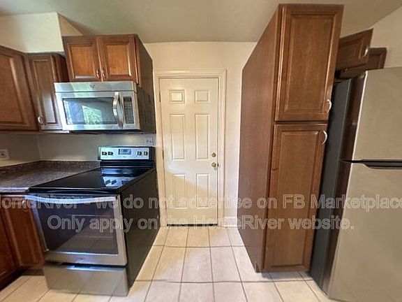 3rd image of 817 Hilltop Avenue Ext APT A