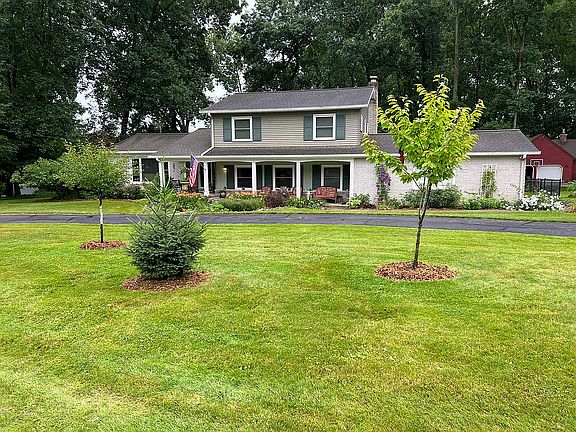 2nd image of 1739 Sevenoaks Dr