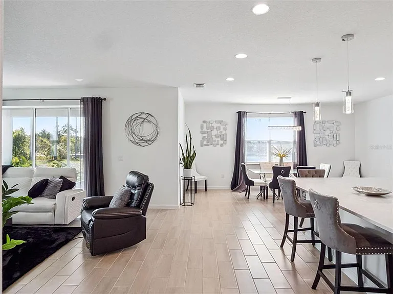 591 Via Bella Ct — Photo 11
