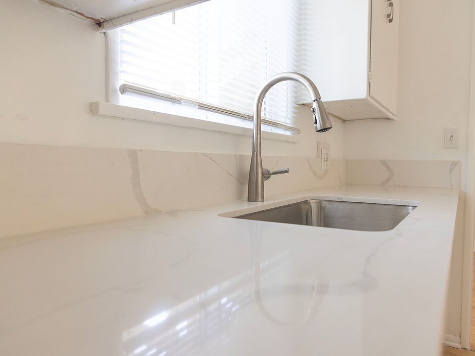 1st image of 13504 Victory Blvd #B