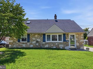 8017 Lenola St, Philadelphia, PA 19136