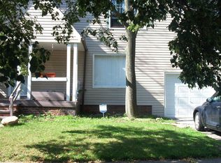 3715 Randolph Rd, Cleveland, OH 44121