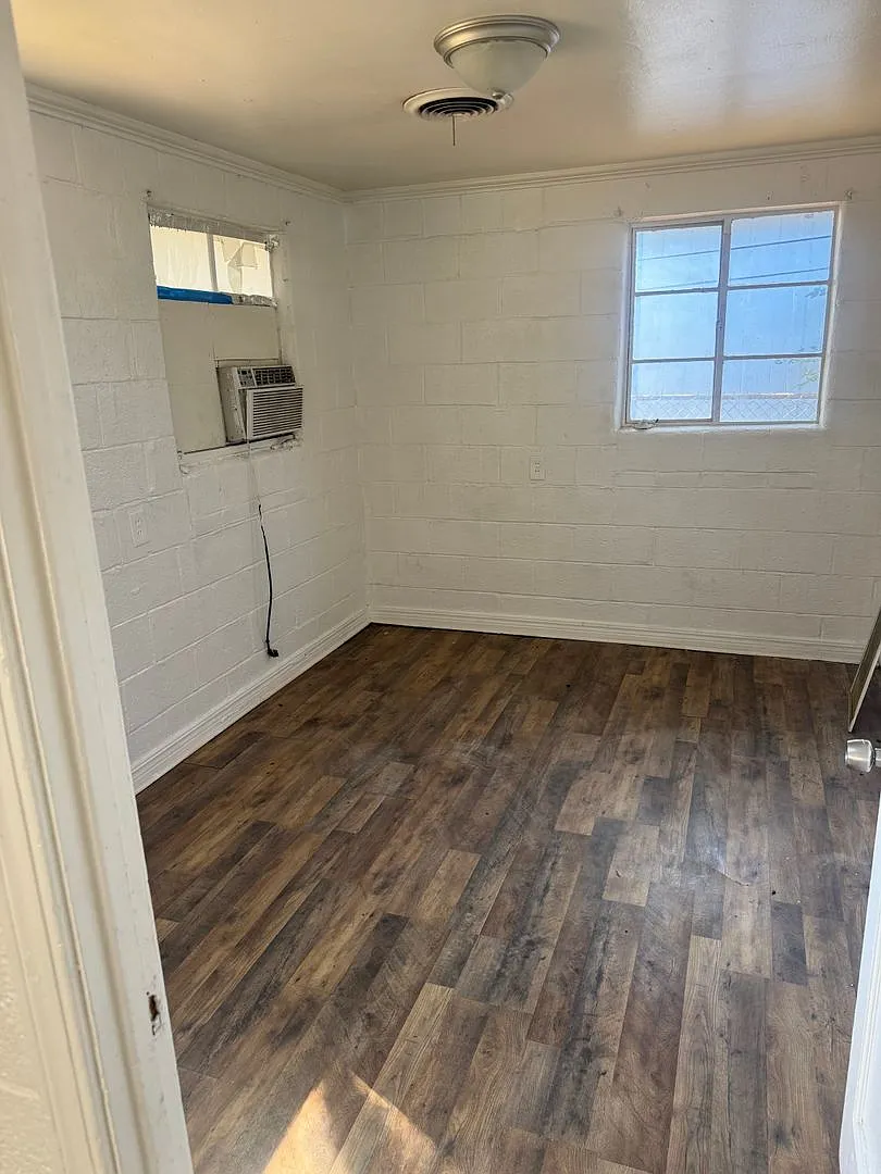 1508 S Ong — Photo 2