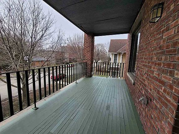 2nd image of 409 S 1st St