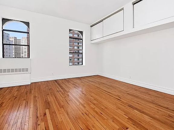 3rd image of 154 W 70th St APT 11D