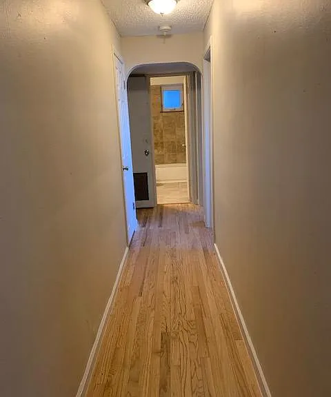1570 W Dakota Ave — Photo 8