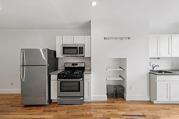 Rented by Compass | media 7