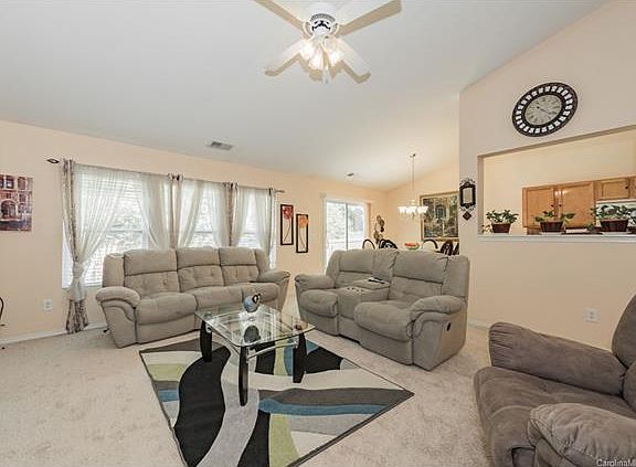 5th image of 2903 Buckleigh Dr